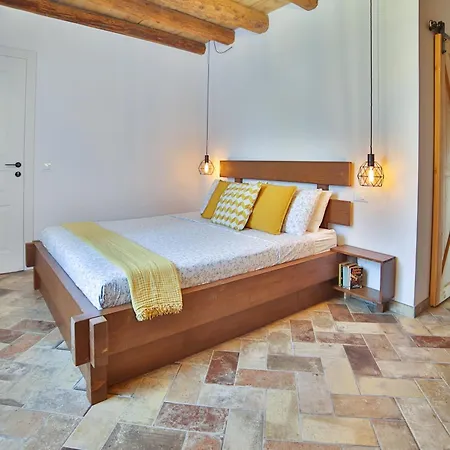 Casa Nostra - Garda 3*
